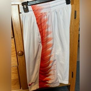 Men’s Nike dry-fit elite shorts, size large